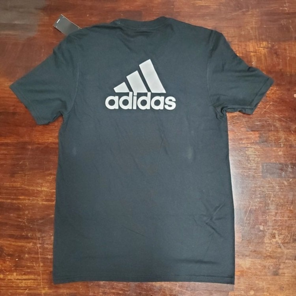 Adidas Amplified Tee Mens medium Black Short Sleeve Logo Graphic T-Shirt GV5296